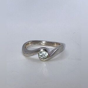 Vtg Sterling Blue Topaz Solitaire Stone Wave Ring Sz 5.25